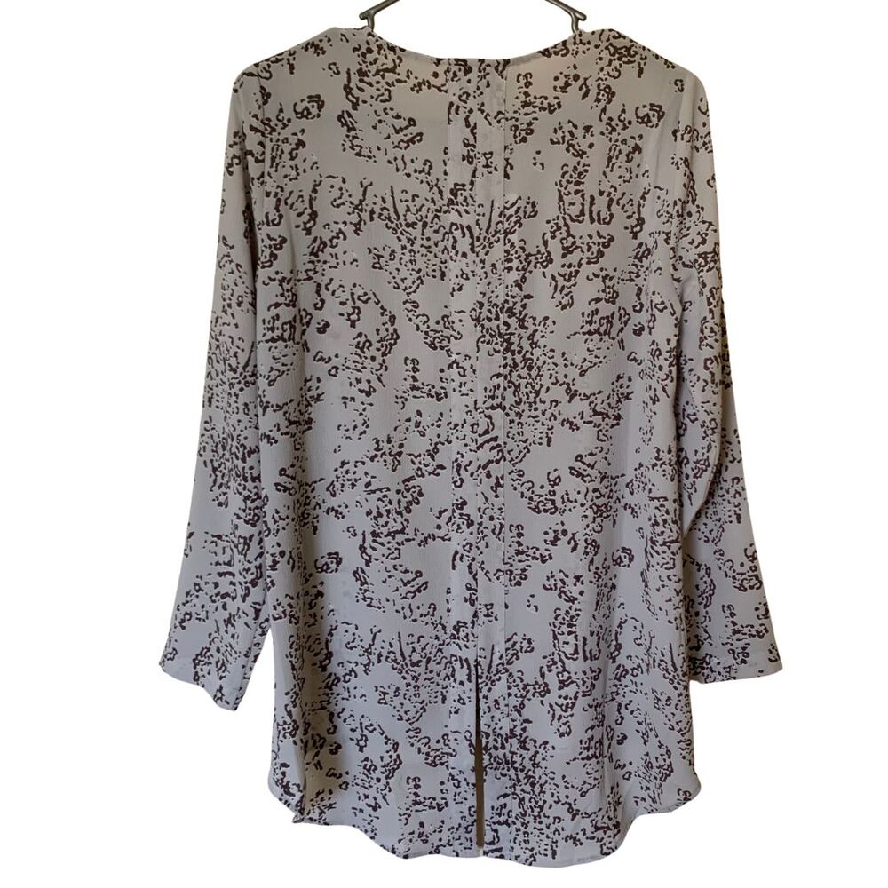 Rose + Olive Grey Animal Print Blouse Tunic Long Sleeve Size XS - Picture 7 of 11